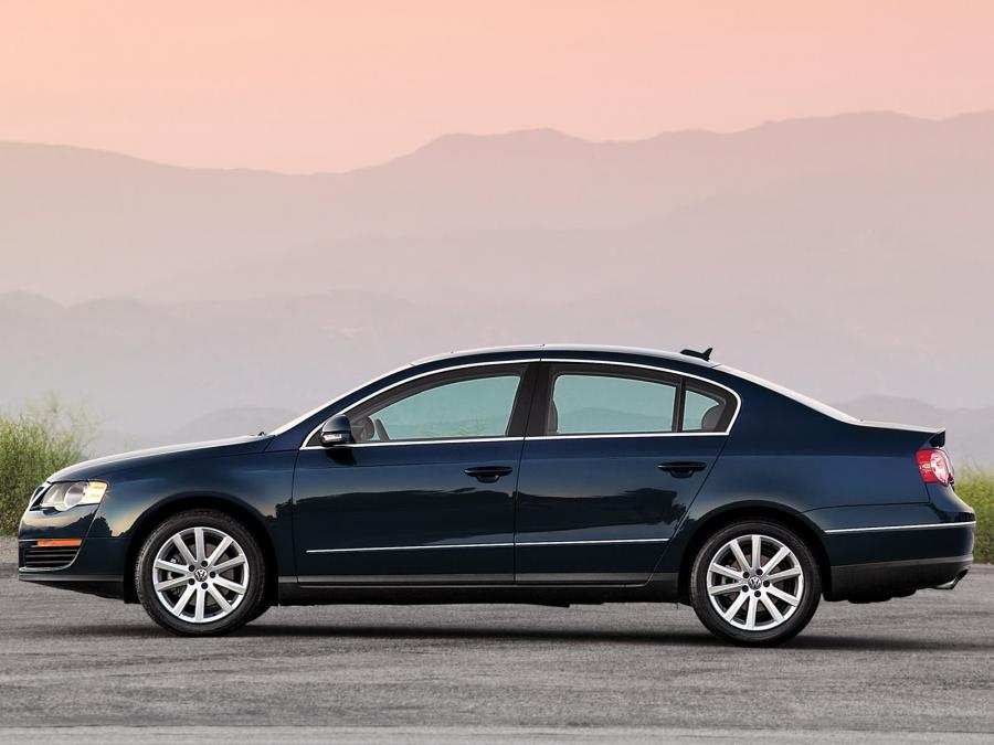  Volkswagen Passat 2.0T 2006 года  (US) (фото 6 из 8)